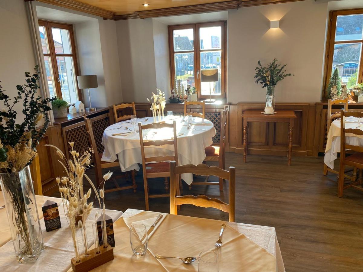 Logis Hotel Restaurant Au Lion Rouge Бартенхейм Экстерьер фото