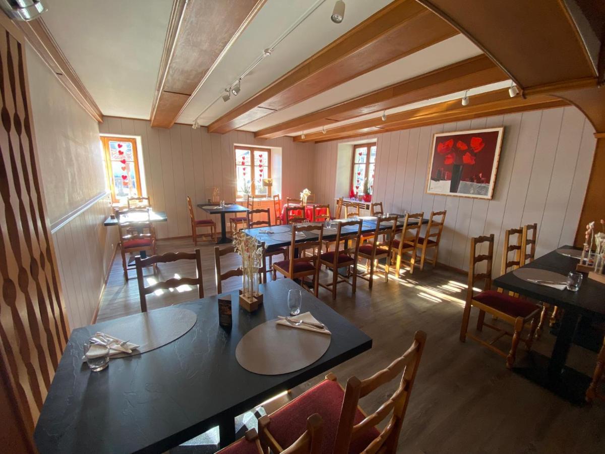Logis Hotel Restaurant Au Lion Rouge Бартенхейм Экстерьер фото